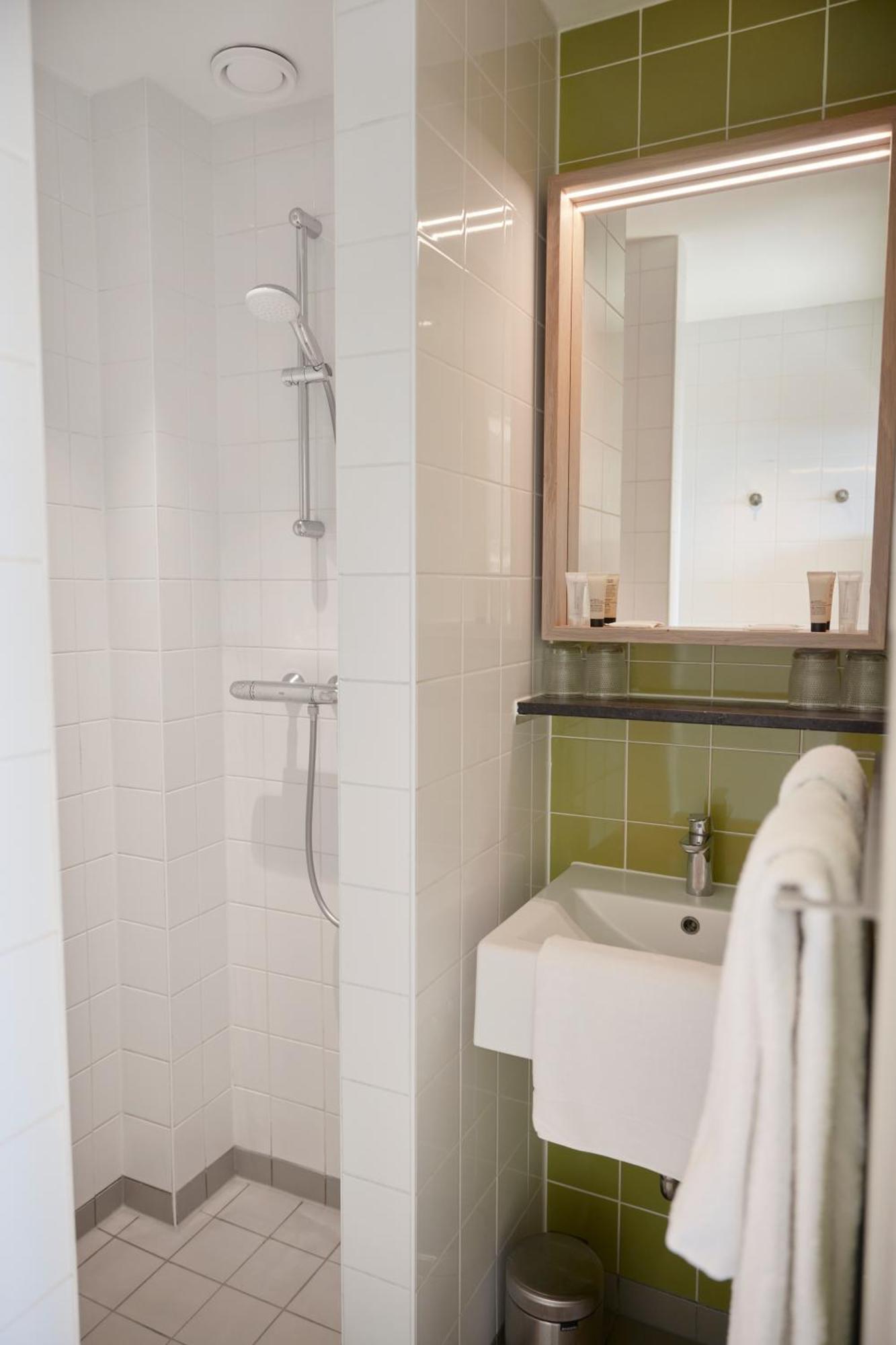 Hotel Oostergoo Grou Zimmer foto